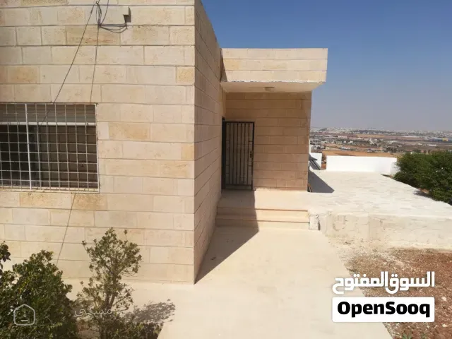 فيلا حجر في اسكان الطيارين طريق المطار/خلف جامعة الزيتونة للبيع او البدل بشقة في عمان الغربية