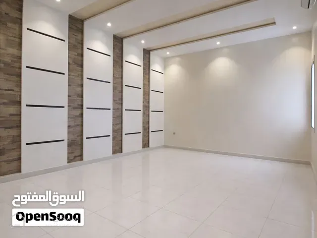 شقة روف فاخرة ملاصقة لجامع داخل الحد للبيع من المالك مباشرة