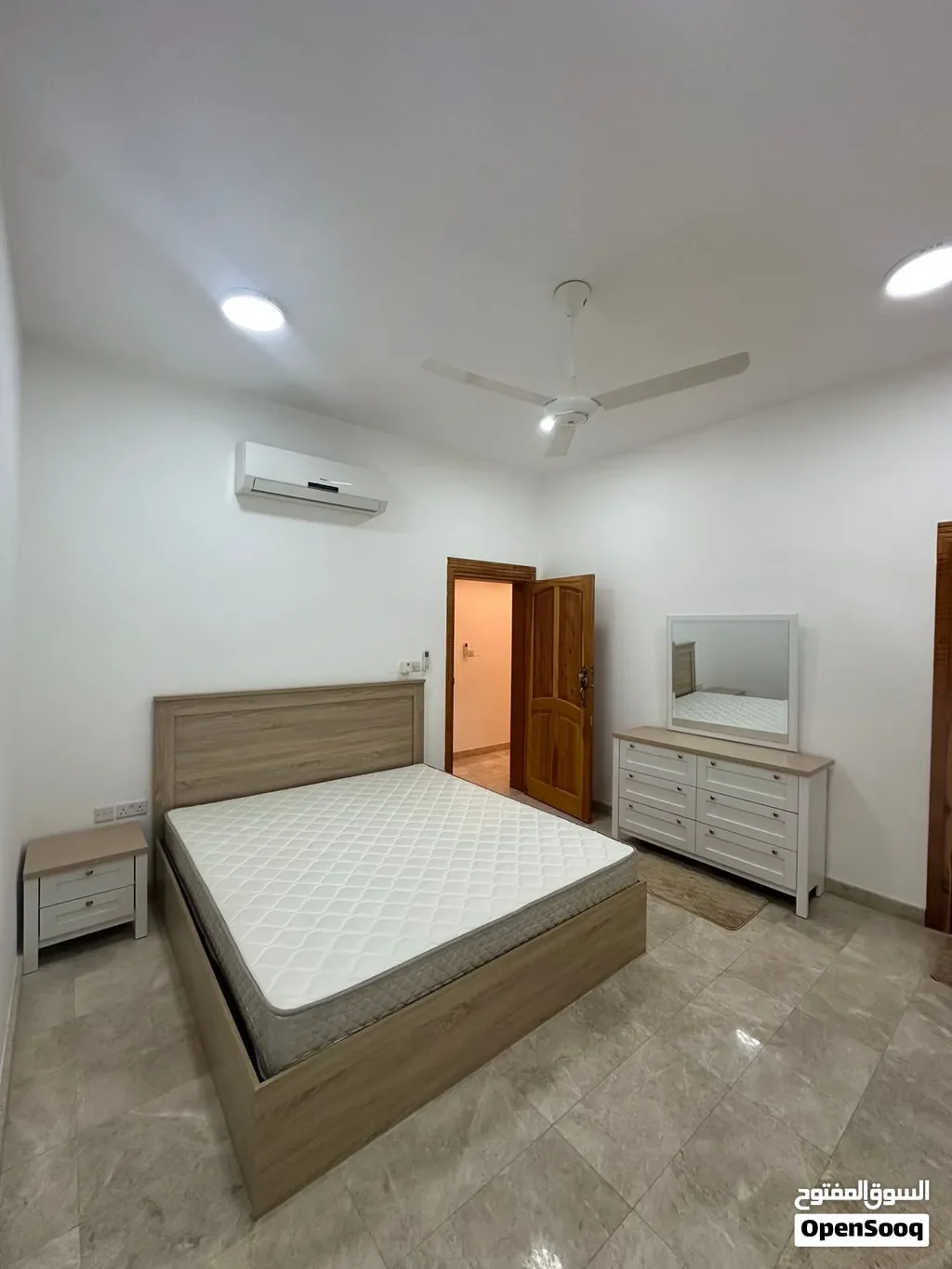 I'm the owner Qurum Apartment for rent