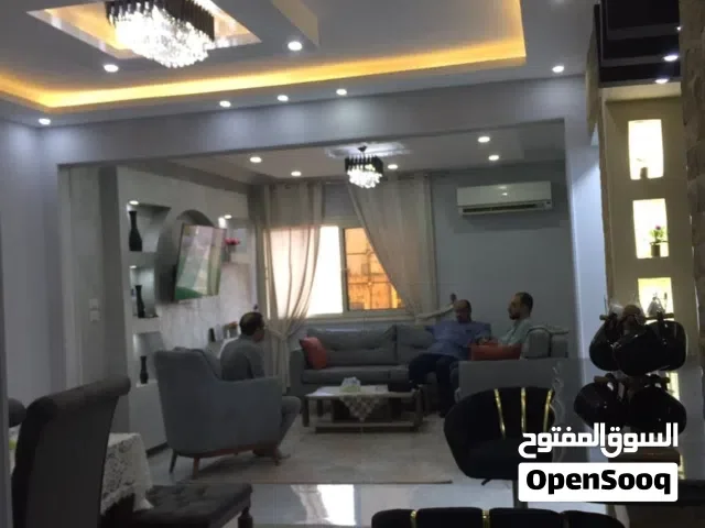 شقة للبيع فى ميدان سفنكس بالمهندسين فرش فندقى بجوار سوبر ماركت سعودى والبنك الاهلى على جامعه الدول
