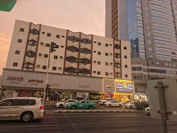 محل للإيجار في شارع طريق المسجد الحرام