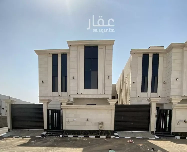 فيلا للبيع في شارع ج12 53