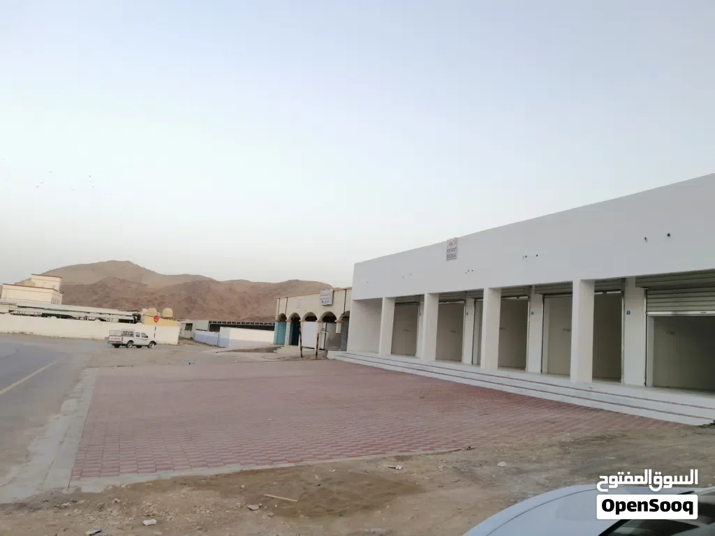 محل وغرفه بصناعيه الرستاق للايجار