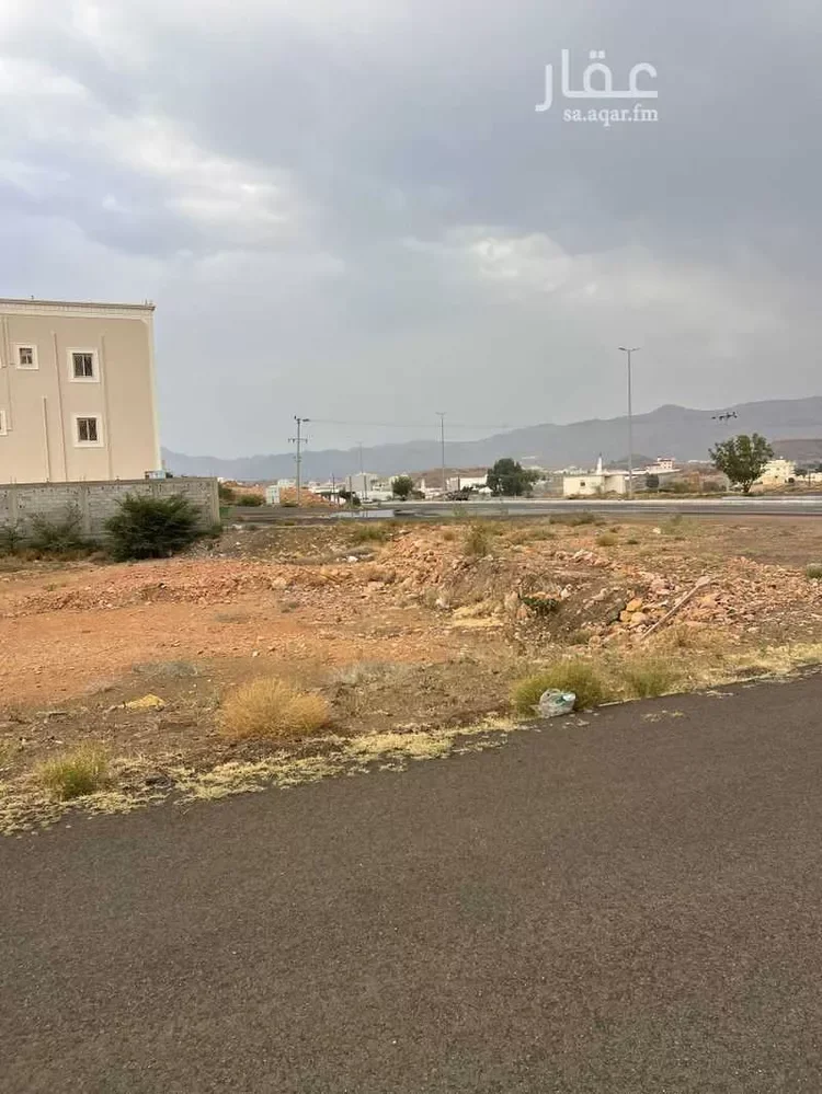 أرض للبيع في شارع طريق الوهابه