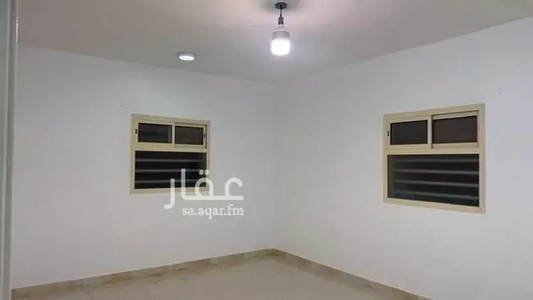 شقة للإيجار في شارع 7618740