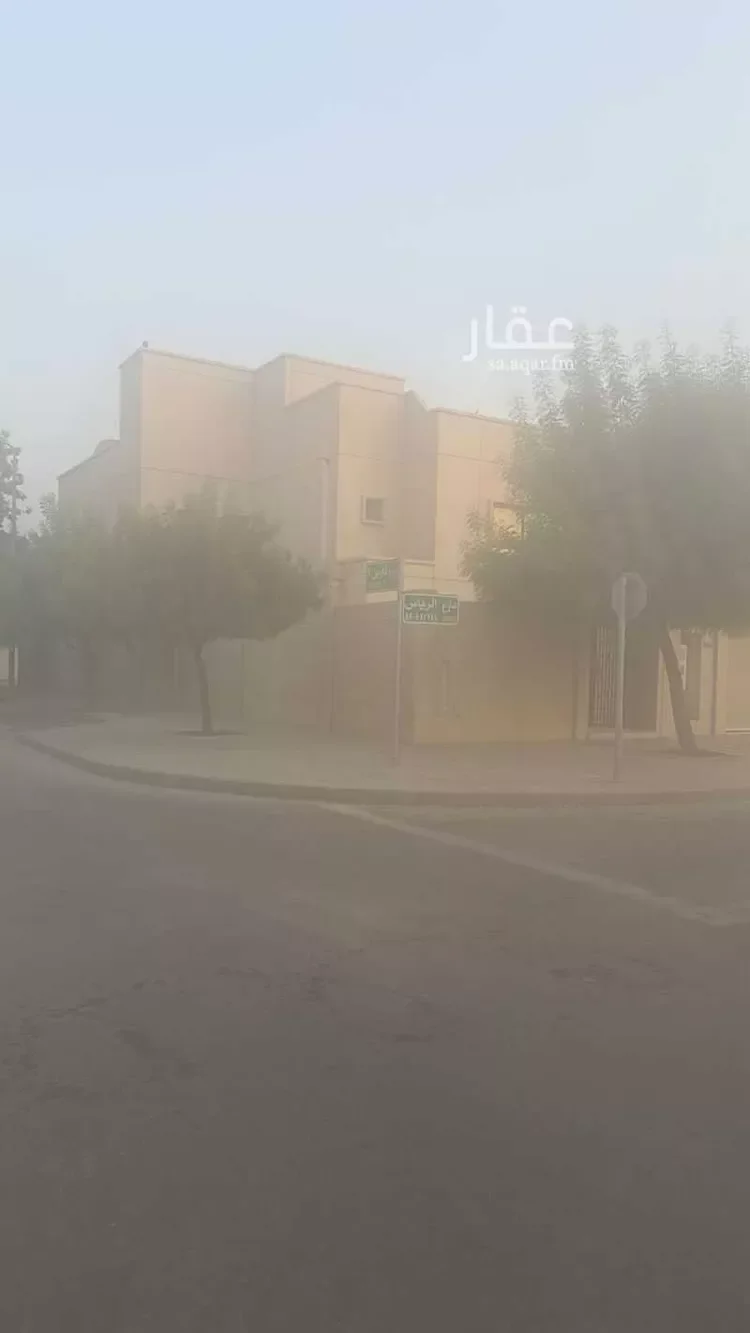 فيلا للبيع في شارع الرياس