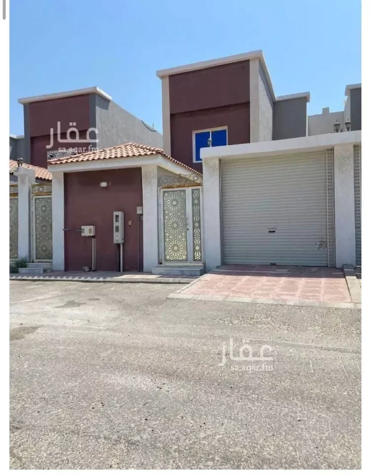فيلا للإيجار في شارع العاصفة