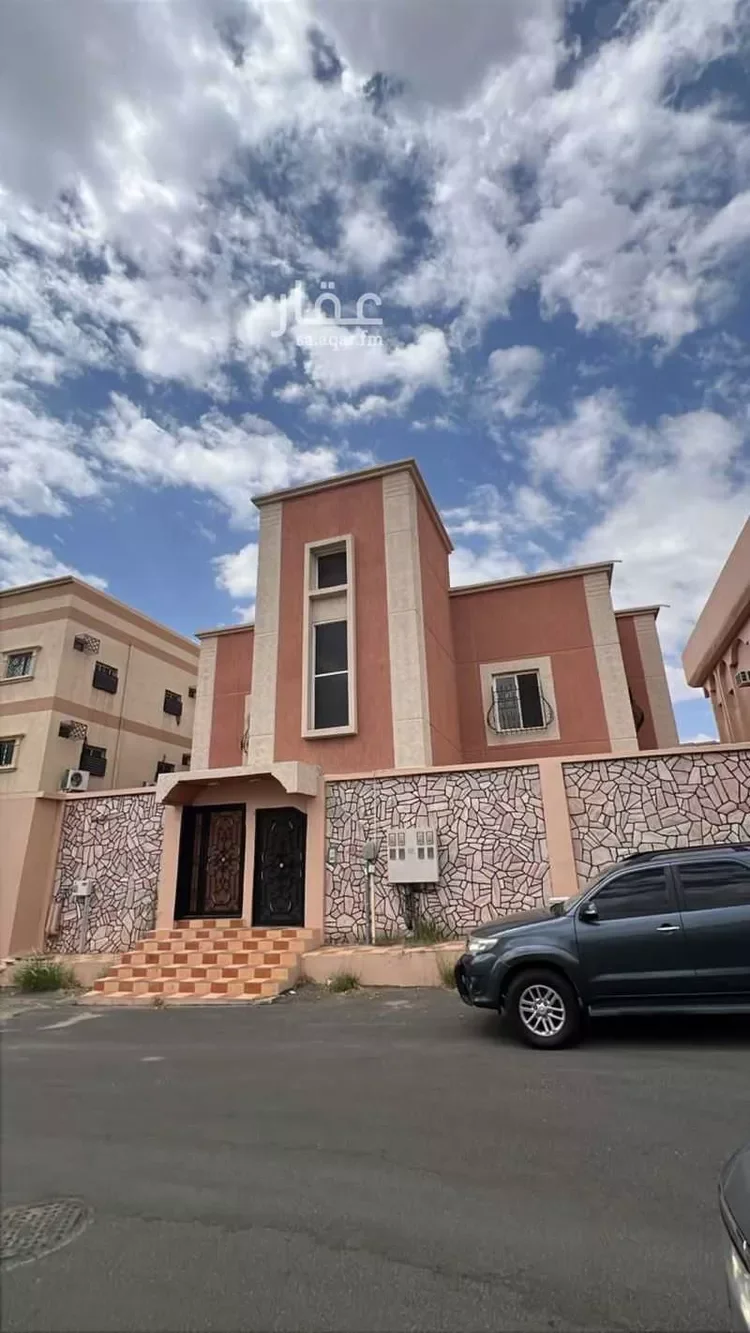 شقة للإيجار في شارع رباح ابن الربيع