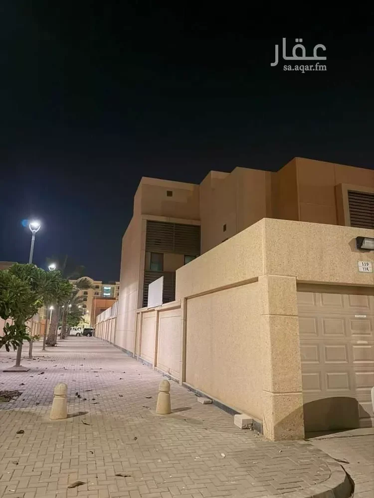 فيلا للإيجار في شارع مدينة الجبيل الصناعية 1079 — بيت أو فيلا في الجبيل