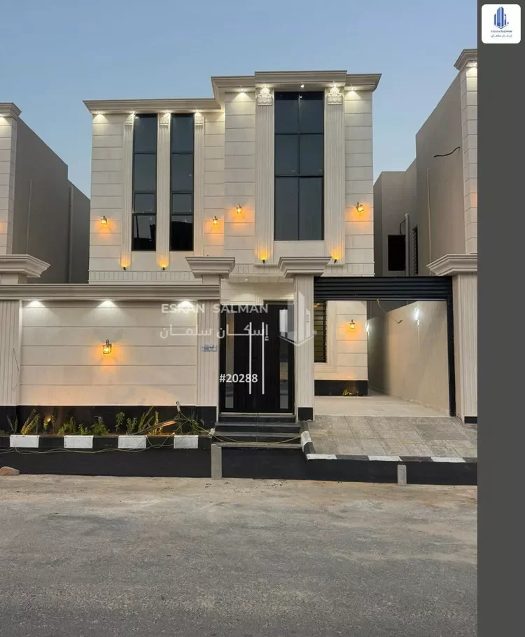 فيلا للبيع في شارع حجير بن بيان