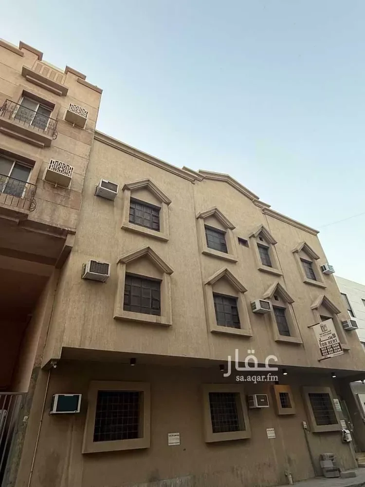 عمارة للبيع في شارع الامير سلطان