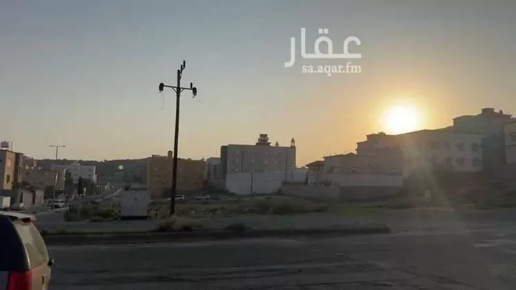 أرض للبيع في شارع 38 الشاطئ