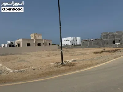 الخابوره خور الهند ارض كورنر ع شارعين قائمين توفر كل الخدمات بسعر مميز - انا المالك