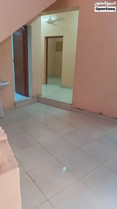 يتوفر يبت للإيجار