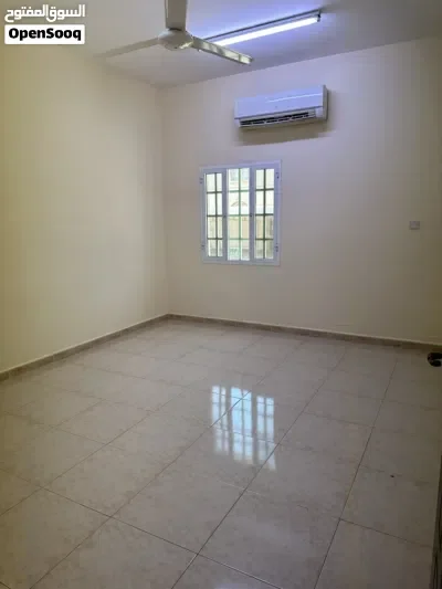 شقة للعوائل والموظفين صحار الملتقى