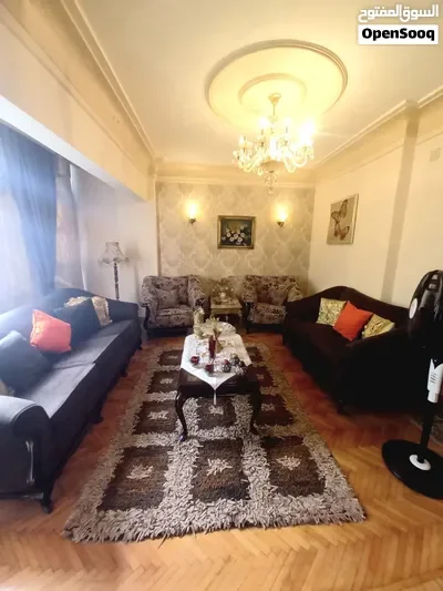 بميامى ق إسكندر إبراهيم 2مليون100الف ميامى140م روعة3علوى3غرف2رسبشن3عداد كلها علشارع خطوات للعيسوى