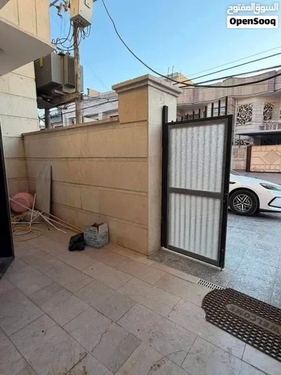 دار ثلاث غرف وصالة للايجار في السيدية