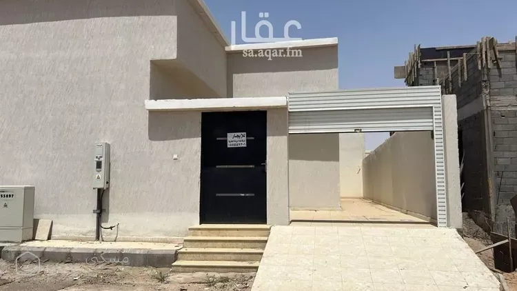 فيلا للبيع في شارع هشام بن حكيم