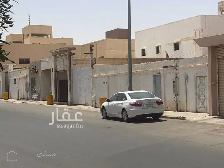 أرض للبيع في شارع الرياض