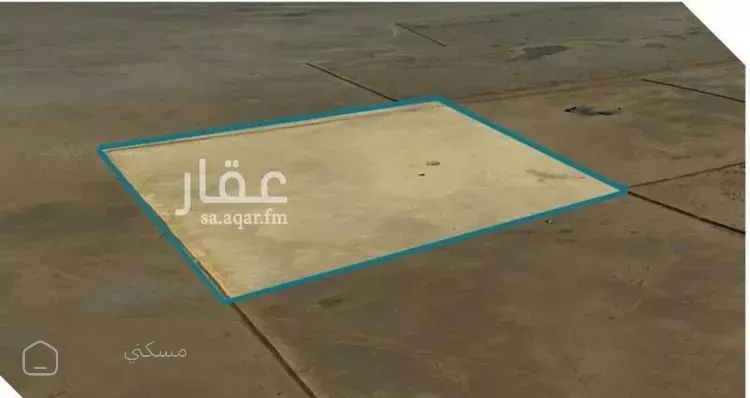 أرض للبيع في شارع