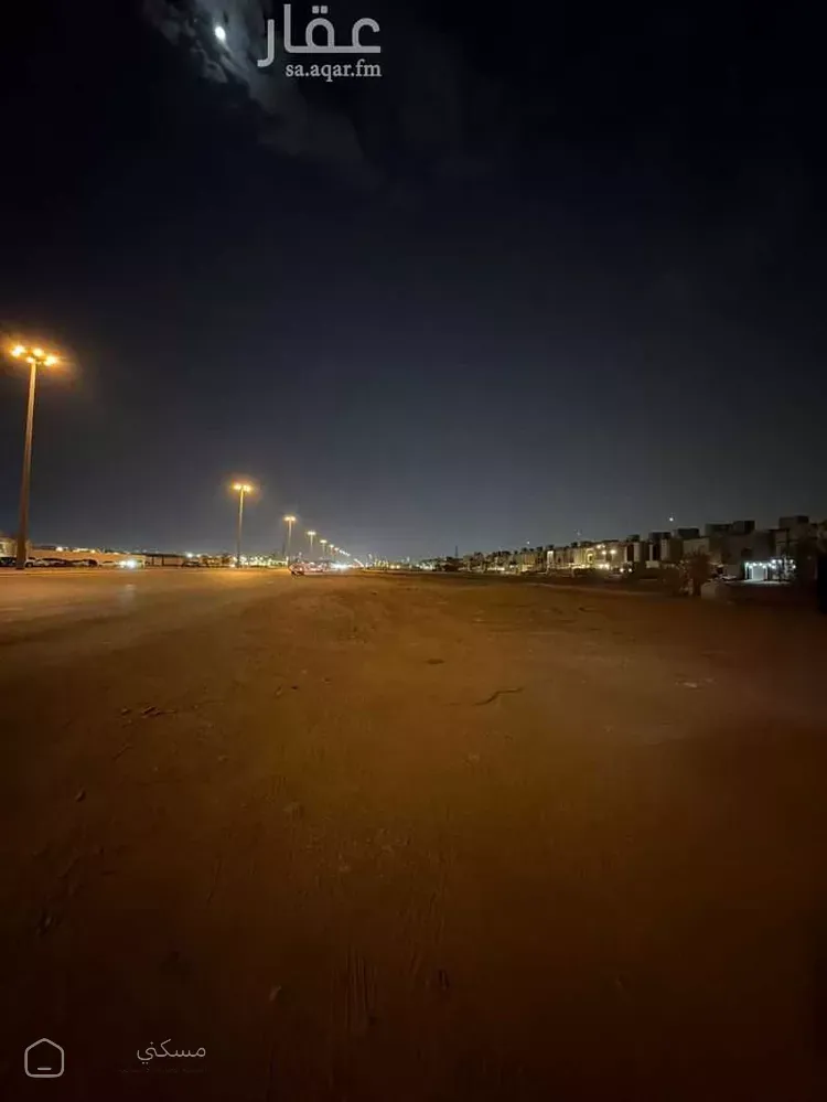 أرض للبيع في شارع وادي الساحل