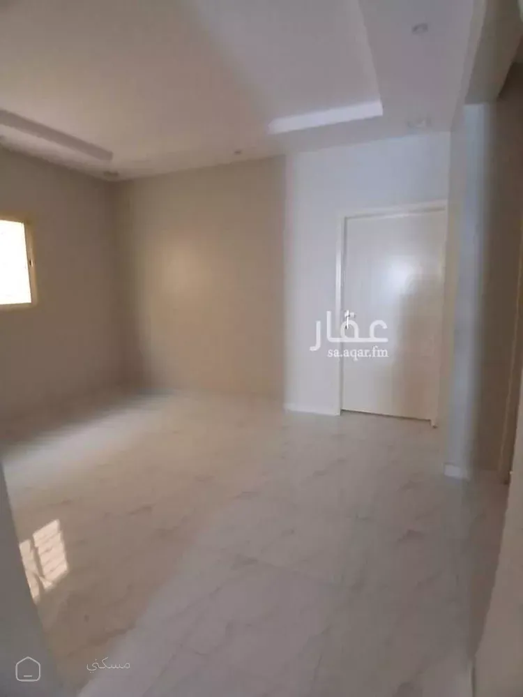 عمارة للبيع في شارع الملك عبدالله