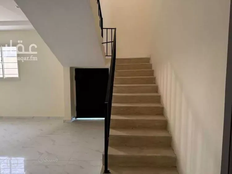 فيلا للبيع في شارع الريان