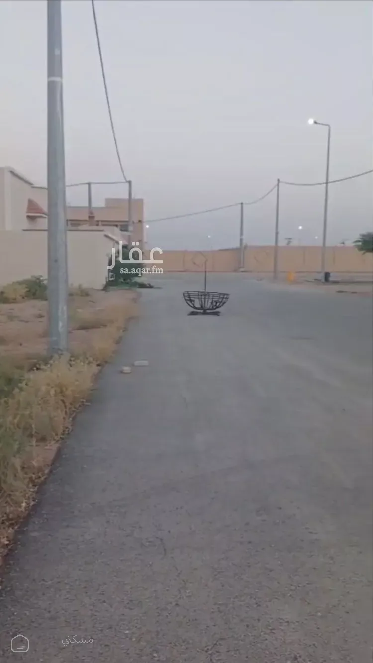 أرض للبيع في شارع الملك عبدالعزيز