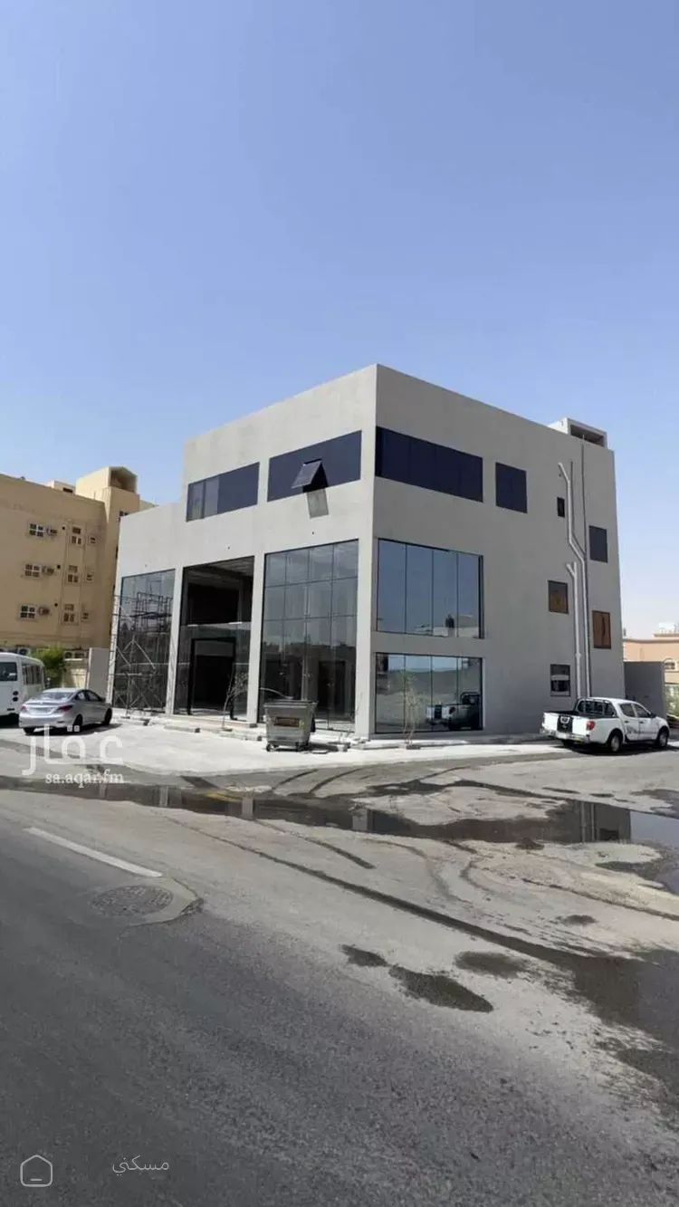 محل للإيجار في شارع 23763894