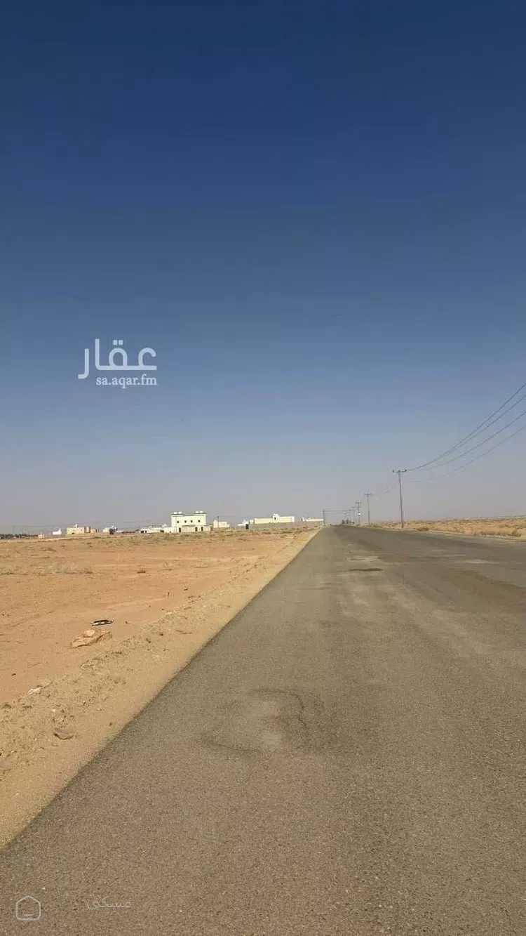 أرض للبيع في شارع شمالي 40 م