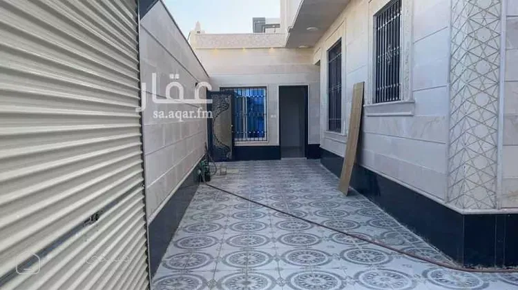 فيلا للإيجار في شارع 6285766