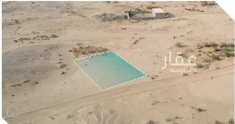 أرض للبيع في شارع