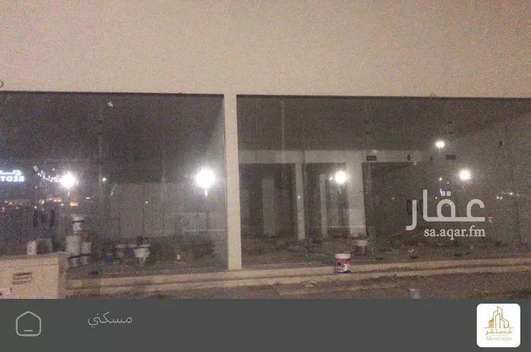 محل للإيجار في شارع محمد الظفري