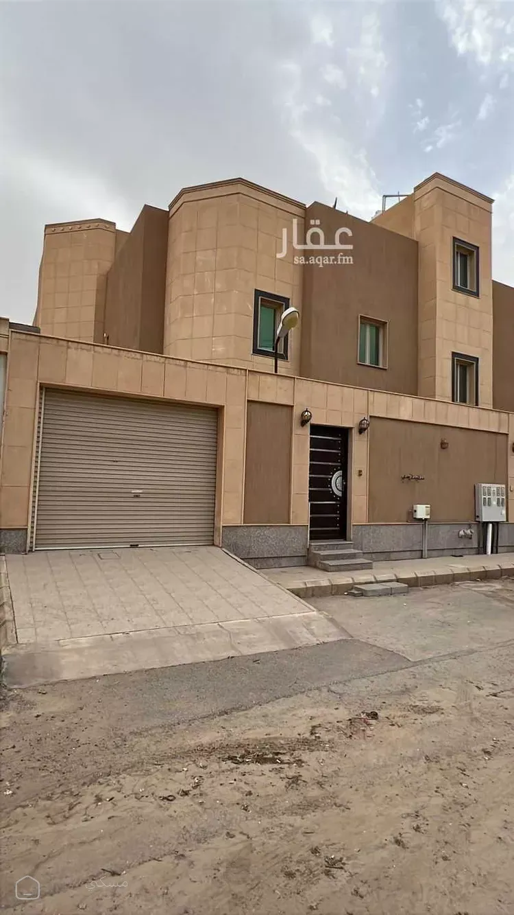 فيلا للإيجار في شارع 6175660