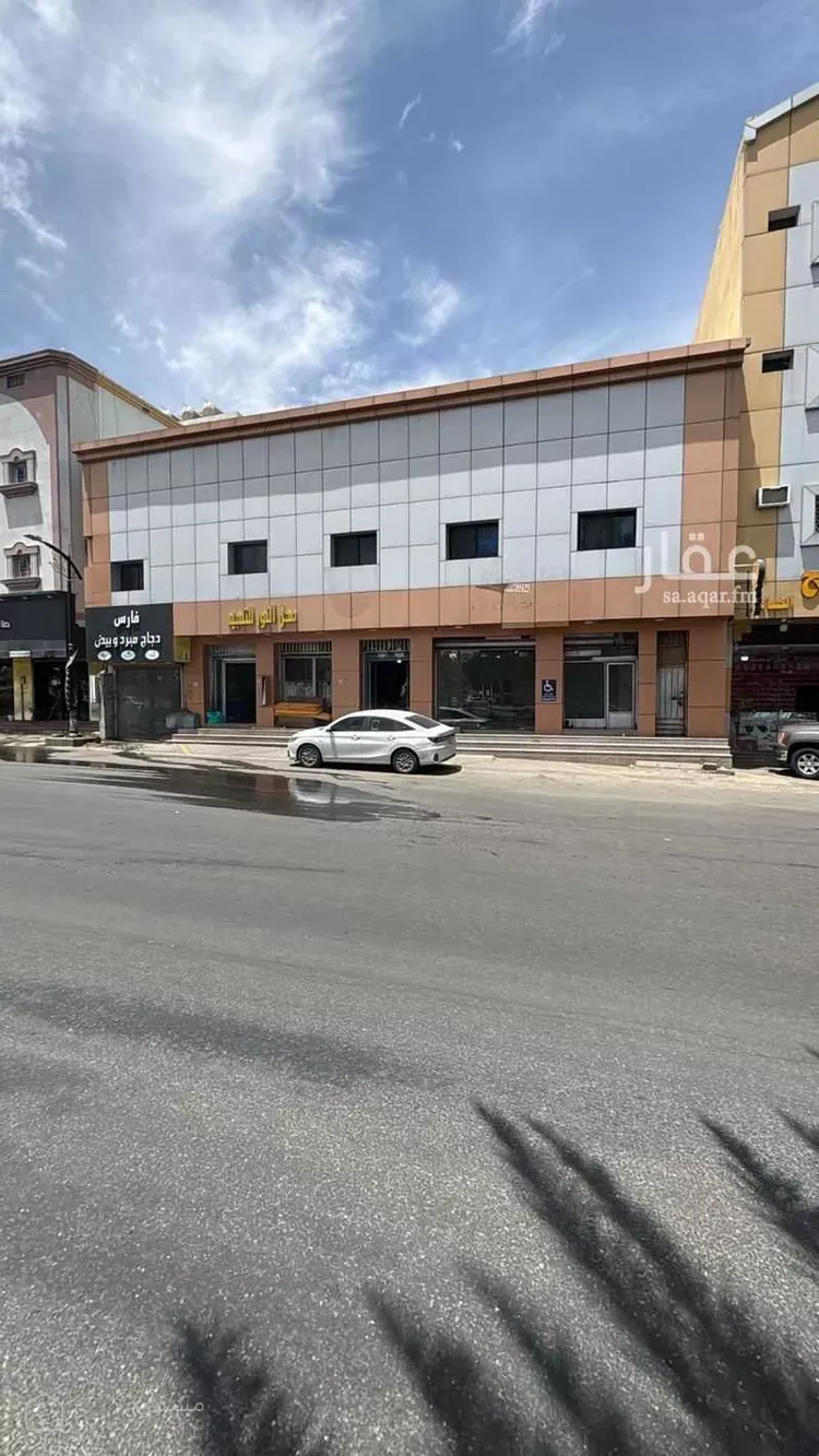 محل للإيجار في شارع المدينة المنورة