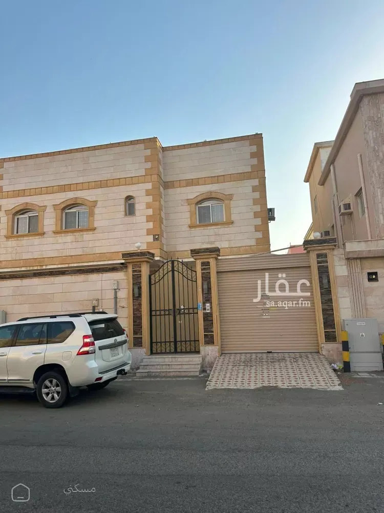 فيلا للإيجار في شارع زياد بن عبيد