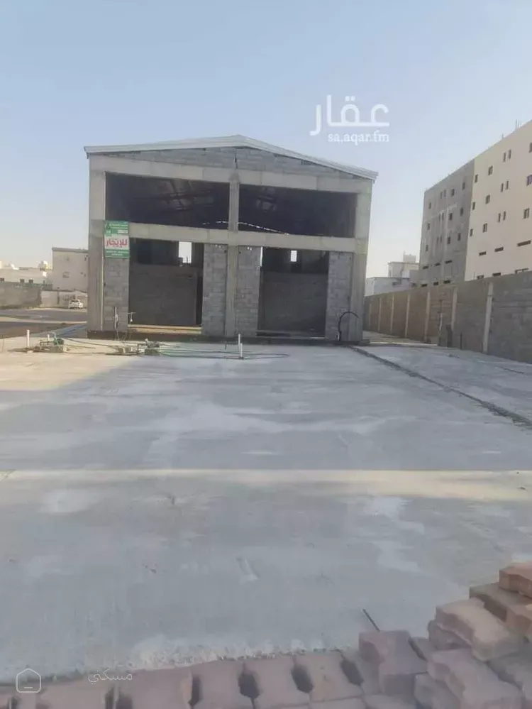 محل للإيجار في شارع 7205216