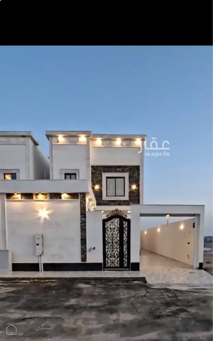 فيلا للبيع في شارع العزيزية 25