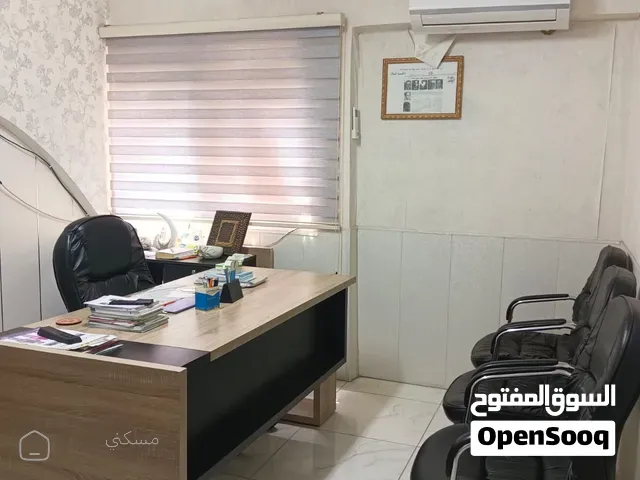 عيادة نسائية للبيع او الضمان