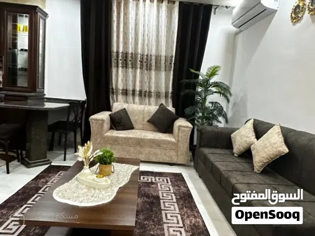 شقة جديدة مفروشة فخمة للايجار الحي الجنوبي قرب حديقة عمار اربد ...............