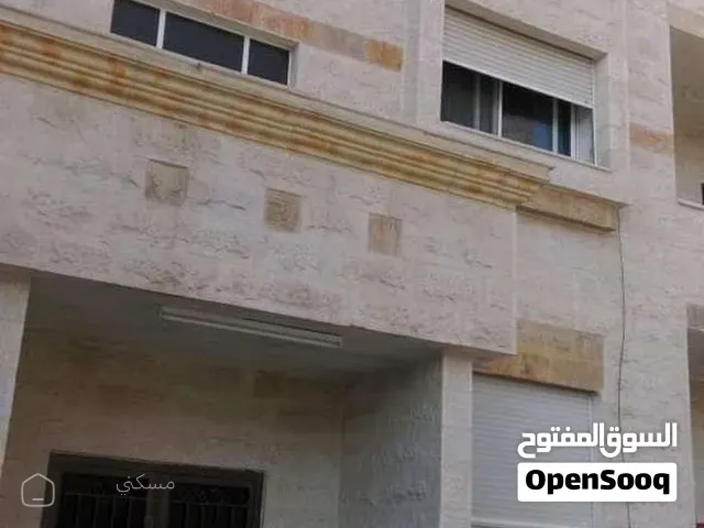 شقة فاخره شبه ارضية للايجار الإيجار سنوي يدفع مقدماً 2520 دينار