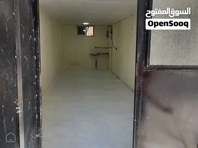 غرفة او مستودع للايجار في جبل طارق