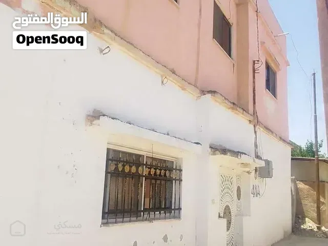 بيت طابقين للبيع مقابل مسجد التوبة