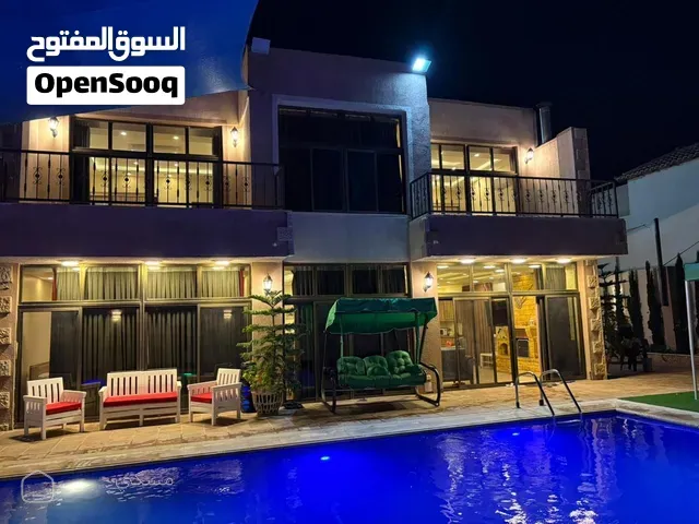 شاليه مدفى منطقة جرش خلف جامعة جرش للايجار اليومي الاسبوعي والشهري مناسب للعائلات والفئات الشبابيه