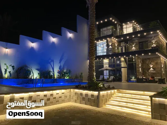 مزرعة و شالية عصري بإطلالة بانورامية على البحر الميت والفنادق مقابل للإيجار مقابل الهيلتون