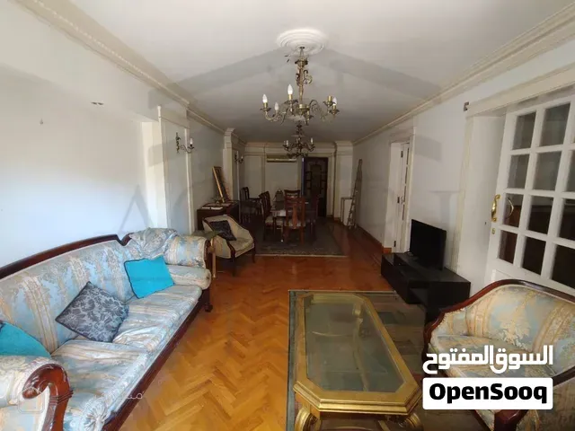 شقة للبيع في زيزينيا