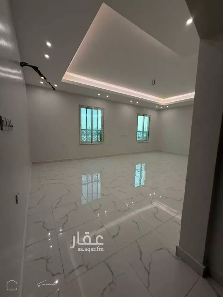 فيلا للإيجار في شارع ممر مشاه 960