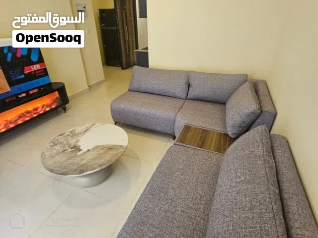 شقة رائعة للايجار مؤثثة كاملة
