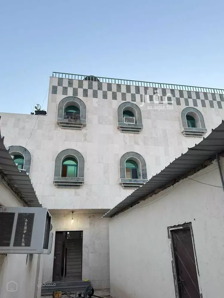 فيلا للبيع في شارع احمد بن محمد الطرسوسي