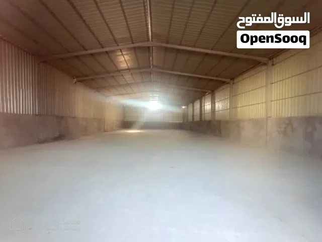 مخزن للايجار طريق أبو الخصيب يصلح لكافة الأعمال التجارية للعدد و الأثاث و الكهربائية و الورش الصناعي